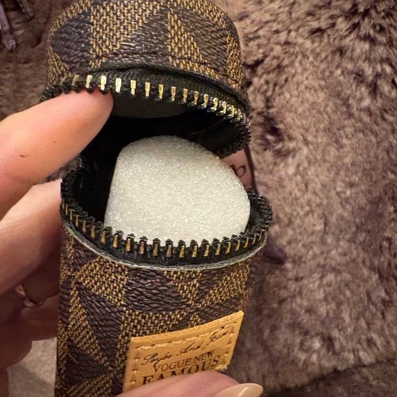 Geometric Pattern Keychain Pouch - Picture 4 of 4